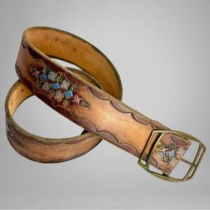 Vintage 70’s Tooled Floral Belt Leather Brown Belt